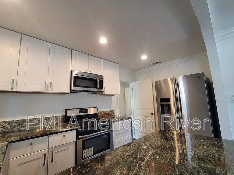 4201 56th St — Photo 5