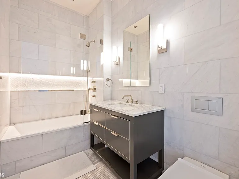 9 E 82nd St #5 — Photo 6