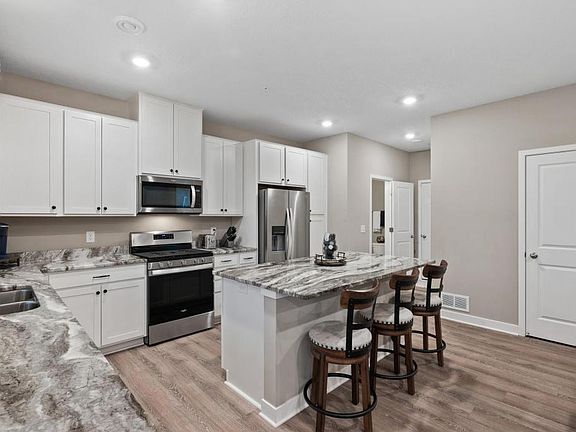 5th image of 11205 Balsam Pointe Trl