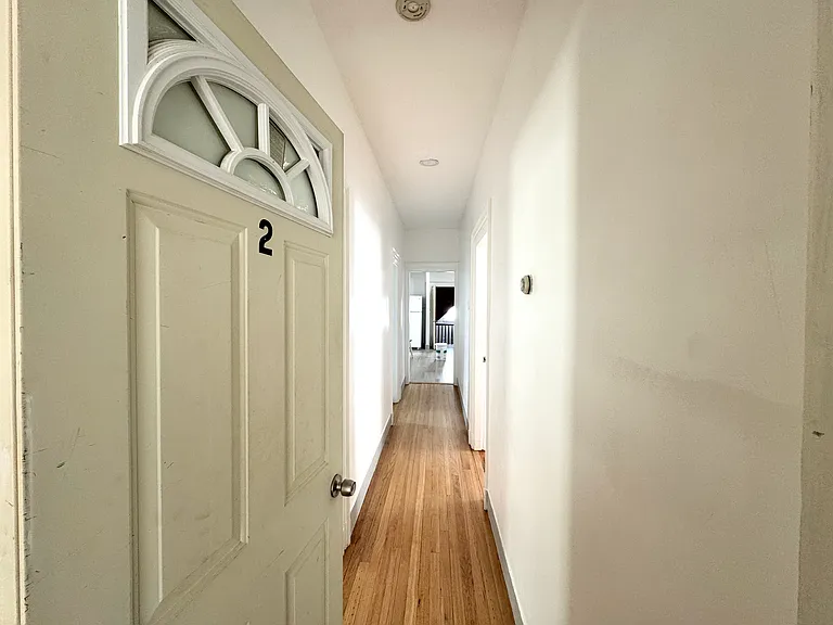 56 Pinckney St #2 — Photo 16