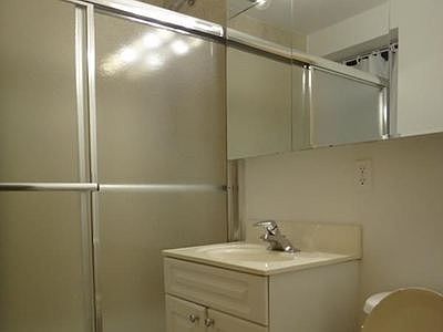 4th image of 407 W 51st St #**4b