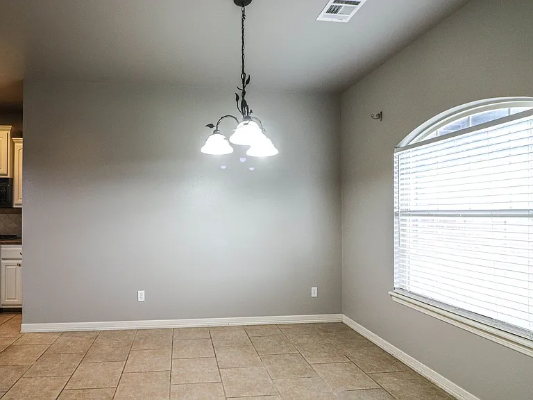 15022 S Justin Ave — Photo 6