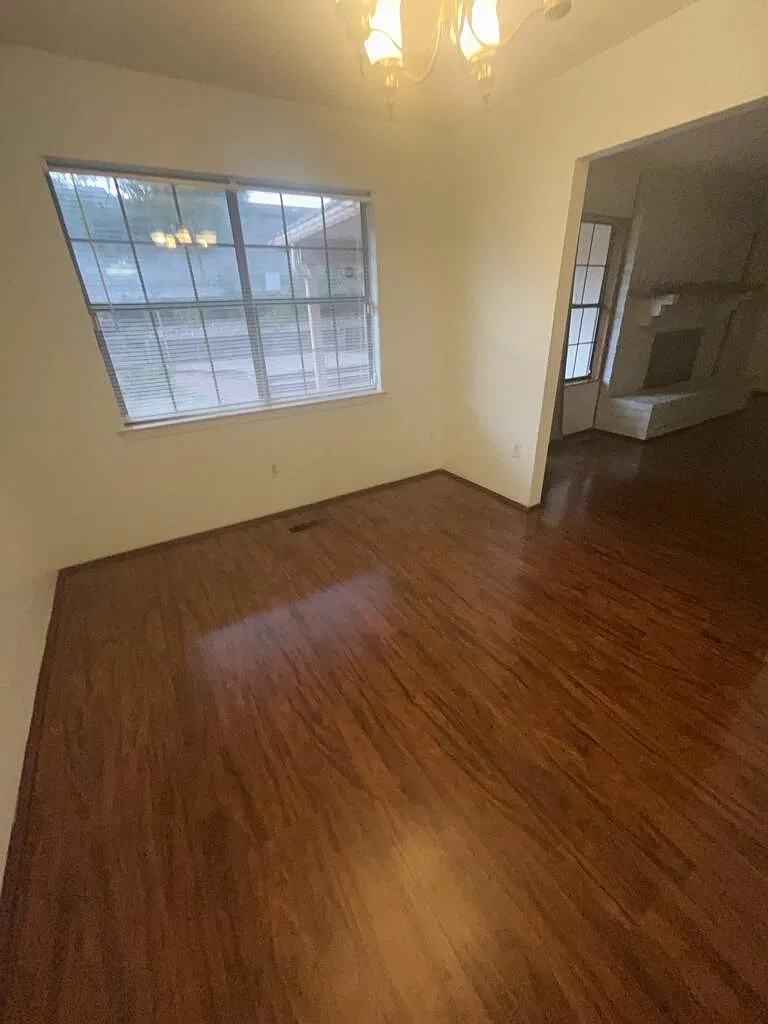 3 bed, 2.0 bath, 1742 sqft, $1,950 — Photo 4