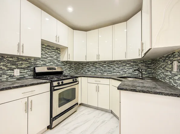 100-25 Queens Boulevard image 19 of 40