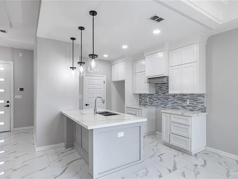 3601 Whetstone Ave — Photo 2