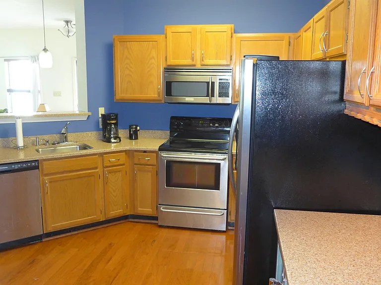 1426 Nutwood Ct — Photo 9