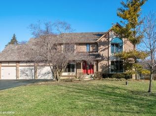 11 University Cir, Hawthorn Woods, IL