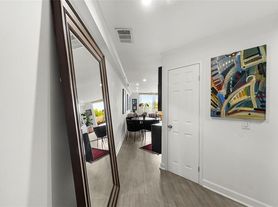 1501 Clairmont Rd