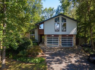 111 Connors Dr, Oak Ridge, TN 37830