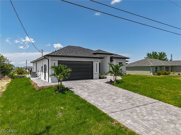 4th image of 323 NE 19th Terrace Cpe
