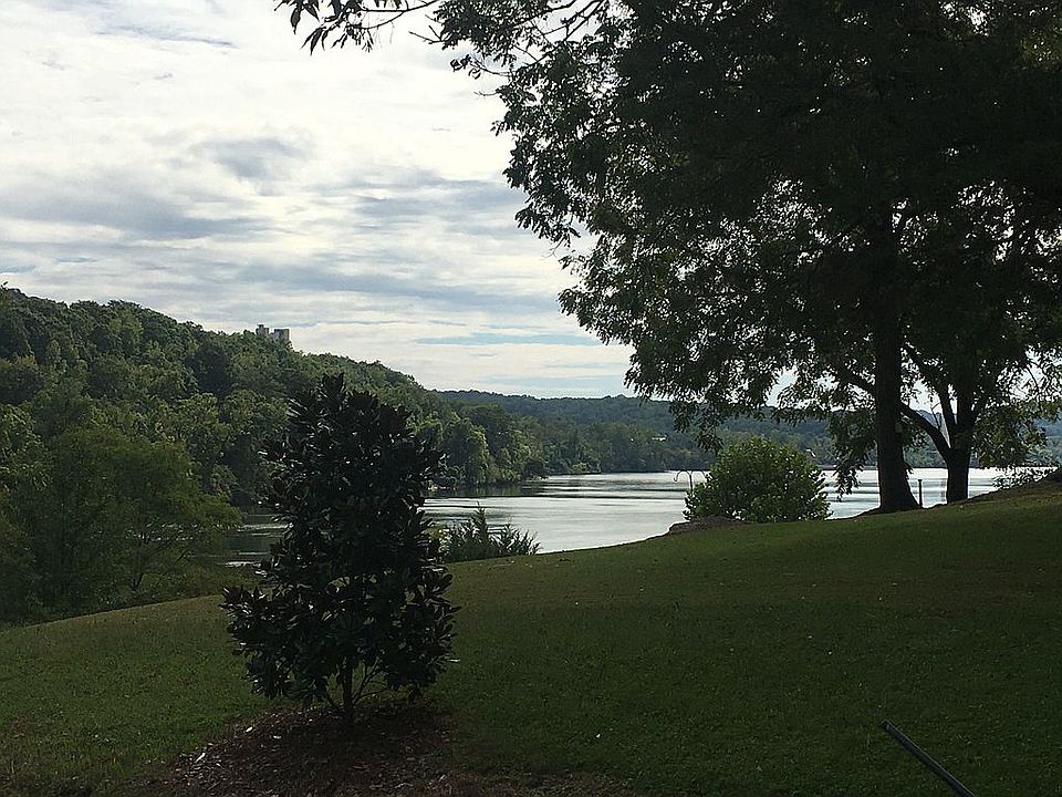 1st image of 3127 River Forest Trl