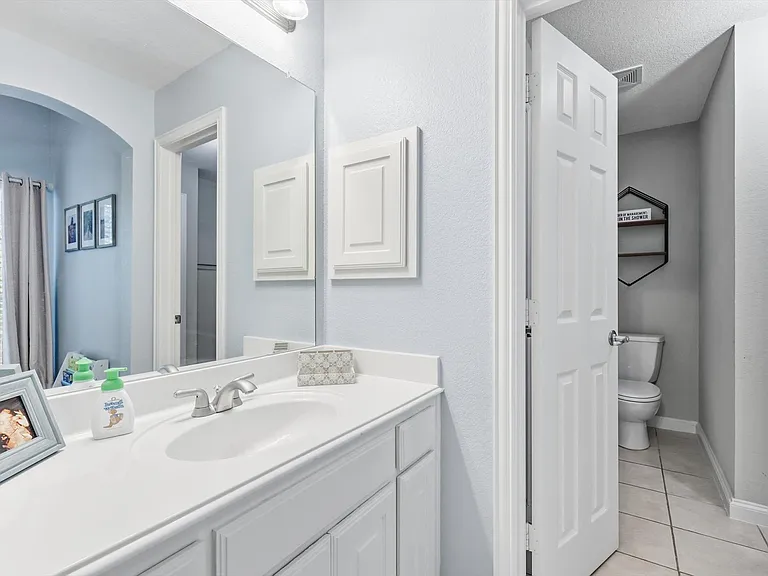 841 Wind Brook Ln — Photo 36