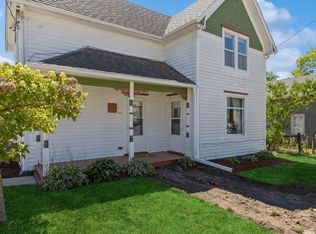 113 E 4th St, Solon, IA 52333