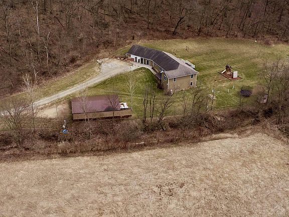 3rd image of 9859 Spring Road