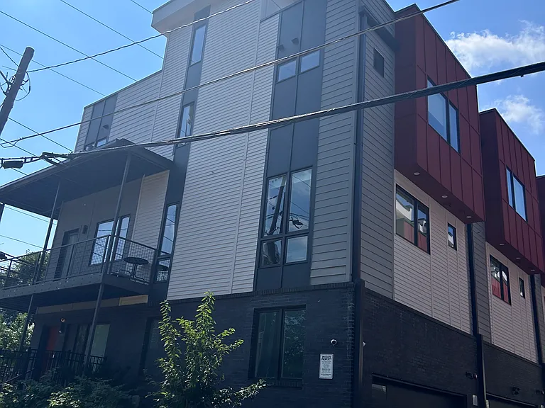 1145 Kirkwood Ave SE — Photo 2