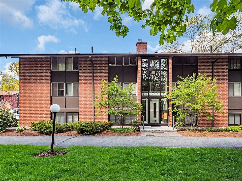 1st image of 5 Longwood Dr #206