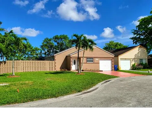 2401 SW 87th Ter, Hollywood, FL 33025