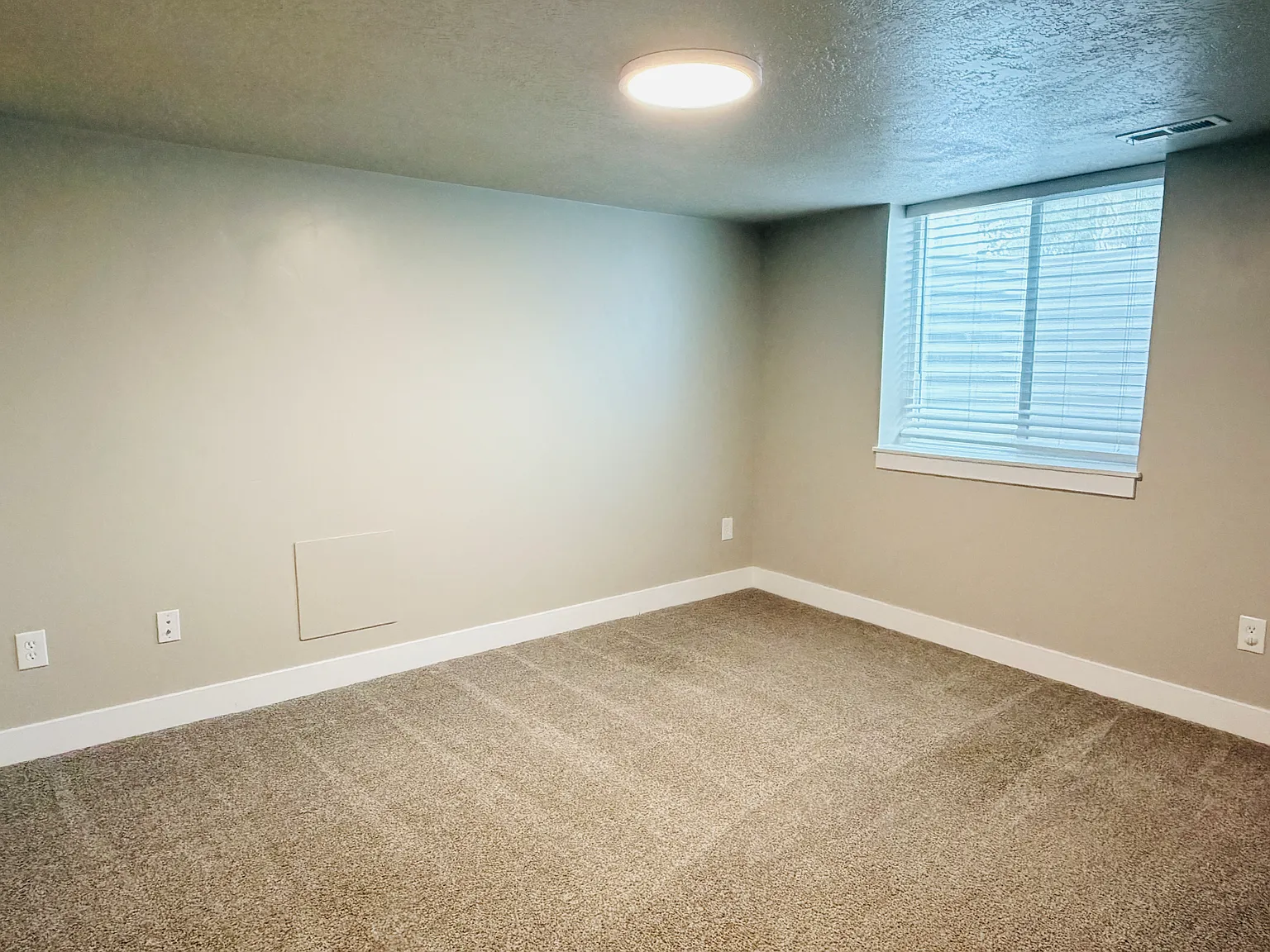 2 bed, 830 sqft, $1,200 — Photo 4