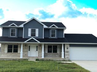 310 Holst Ln, Valparaiso, IN