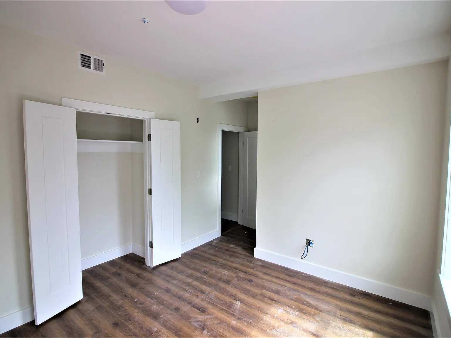 3 bed, 9999 sqft, $3,600 — Photo 3