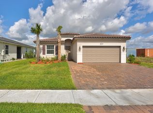 8437 NW Greenbank Cir, Port Saint Lucie, FL 34987