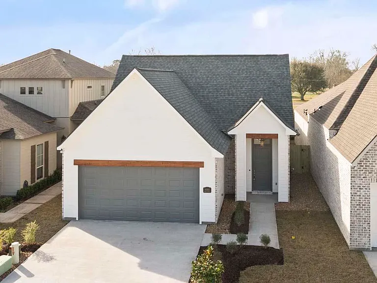 41053 Galvez Trails Blvd — Photo 3