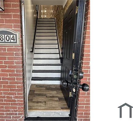 2nd image of 5804 Lansdowne Ave APT B