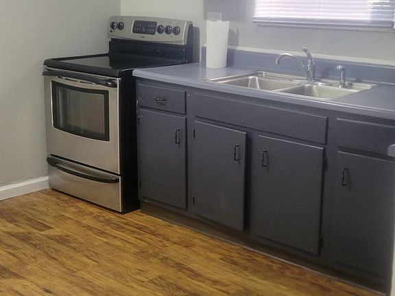 5th image of 4149 E 42nd St