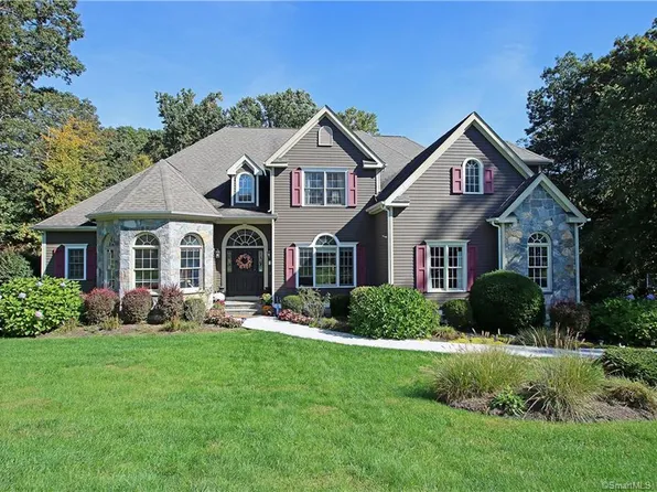 27 Oak Ridge Drive, Newtown, CT 06470