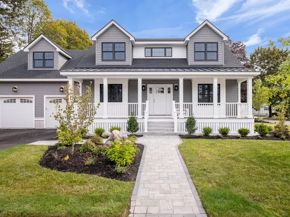 26 Luce St, Lowell, MA 01852