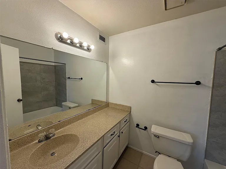 8048 Sands Point Dr #D — Photo 11