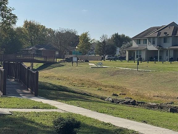 4th image of 10519 Twin Circles Dr