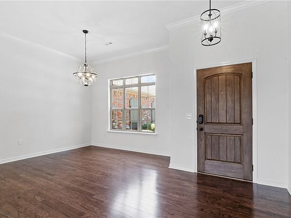 4th image of 3001 Pine Valley Dr SW