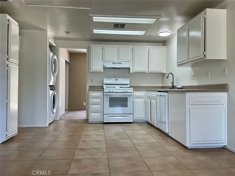 1985 Pomona Ave #M — Photo 34