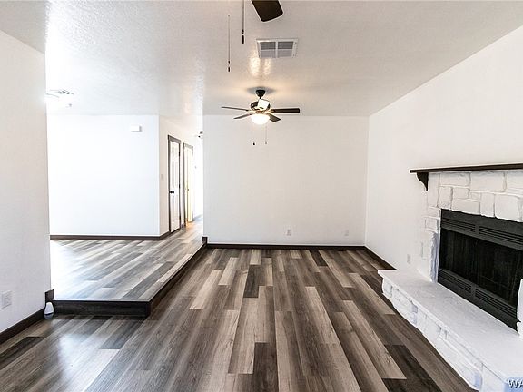 5th image of 3593 Gloria Avenue