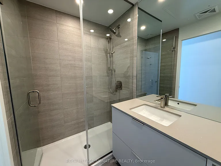 1 Fairview Rd E #1911 — Photo 4