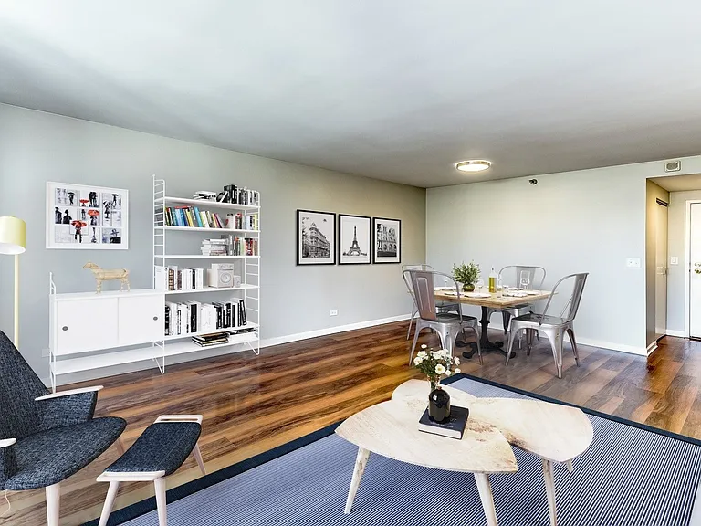 Evanston Place — Photo 25