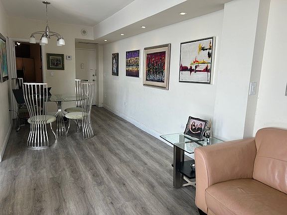 4th image of 905 Brickell Bay Dr APT 1730