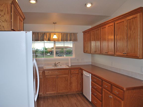 4th image of 1343 Lake Cir Unit G