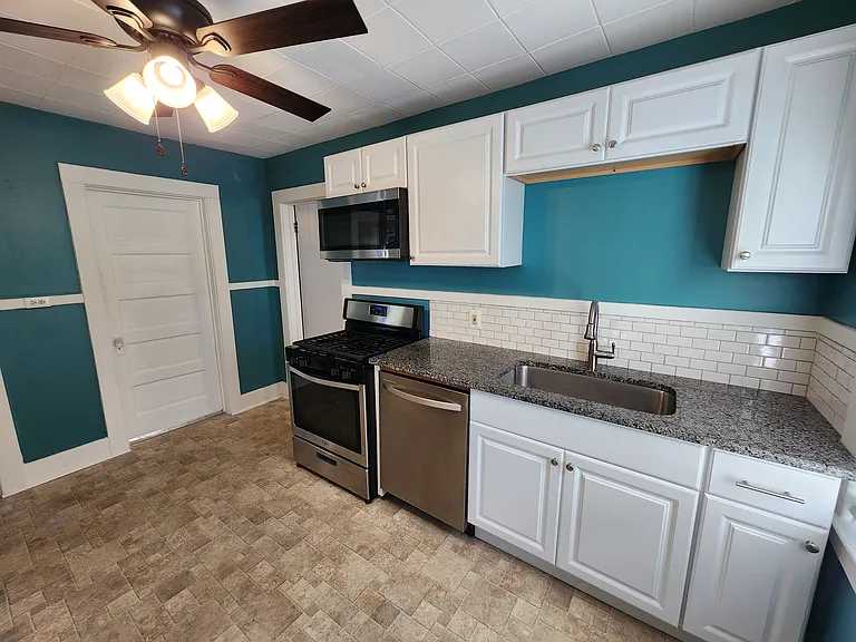 4505 James St #1 — Photo 4