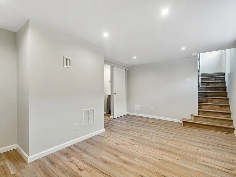 840 Hill Ave — Photo 26