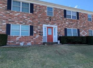3122 Carnaby Ln APT C, Bridgeton, MO