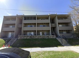 615 W 43rd Ter, Kansas City, MO 64111