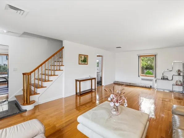 535 Summit St, Englewood Cliffs, NJ 07632
