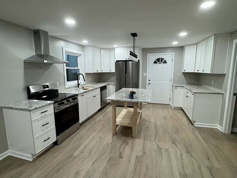 291 Ivy Hill Rd — Photo 2