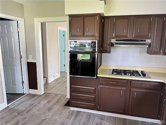 2nd image of 27 Otis St