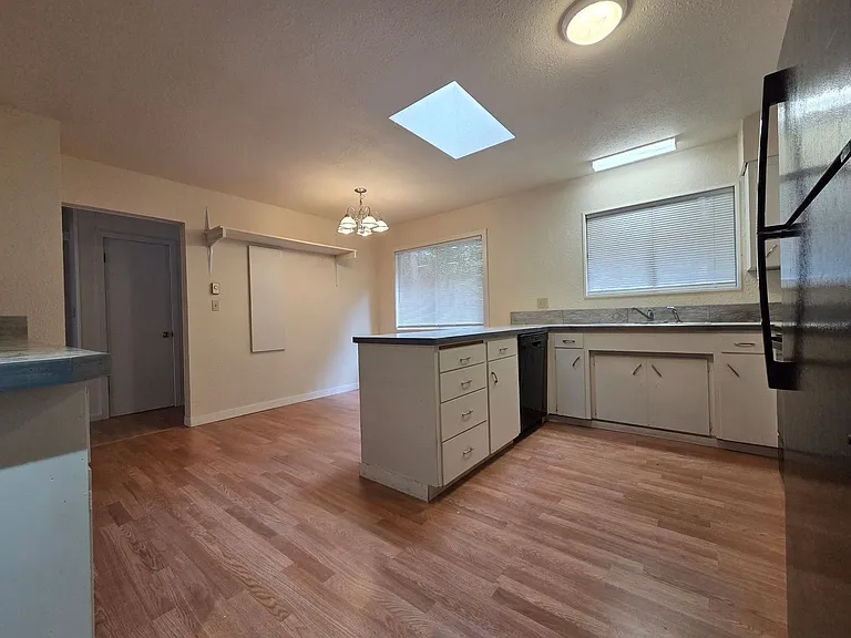 711 83rd Ave SW — Photo 13