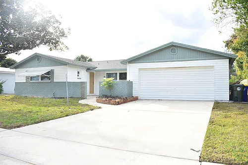 1413 Floyd Dr Photo 1