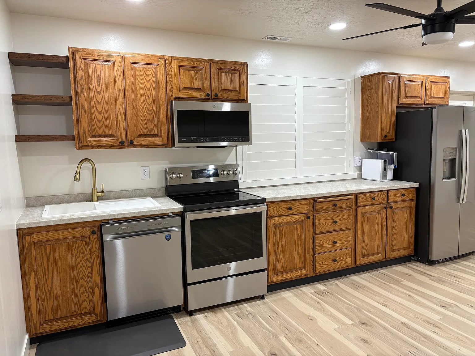 2 bed, 1000 sqft, $1,700 — Photo 3