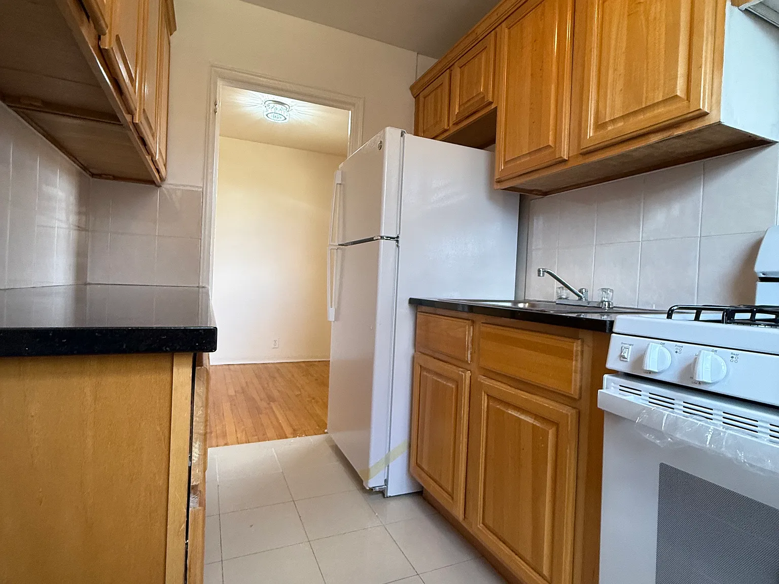 1 bed, 750 sqft, $2,200 — Photo 1